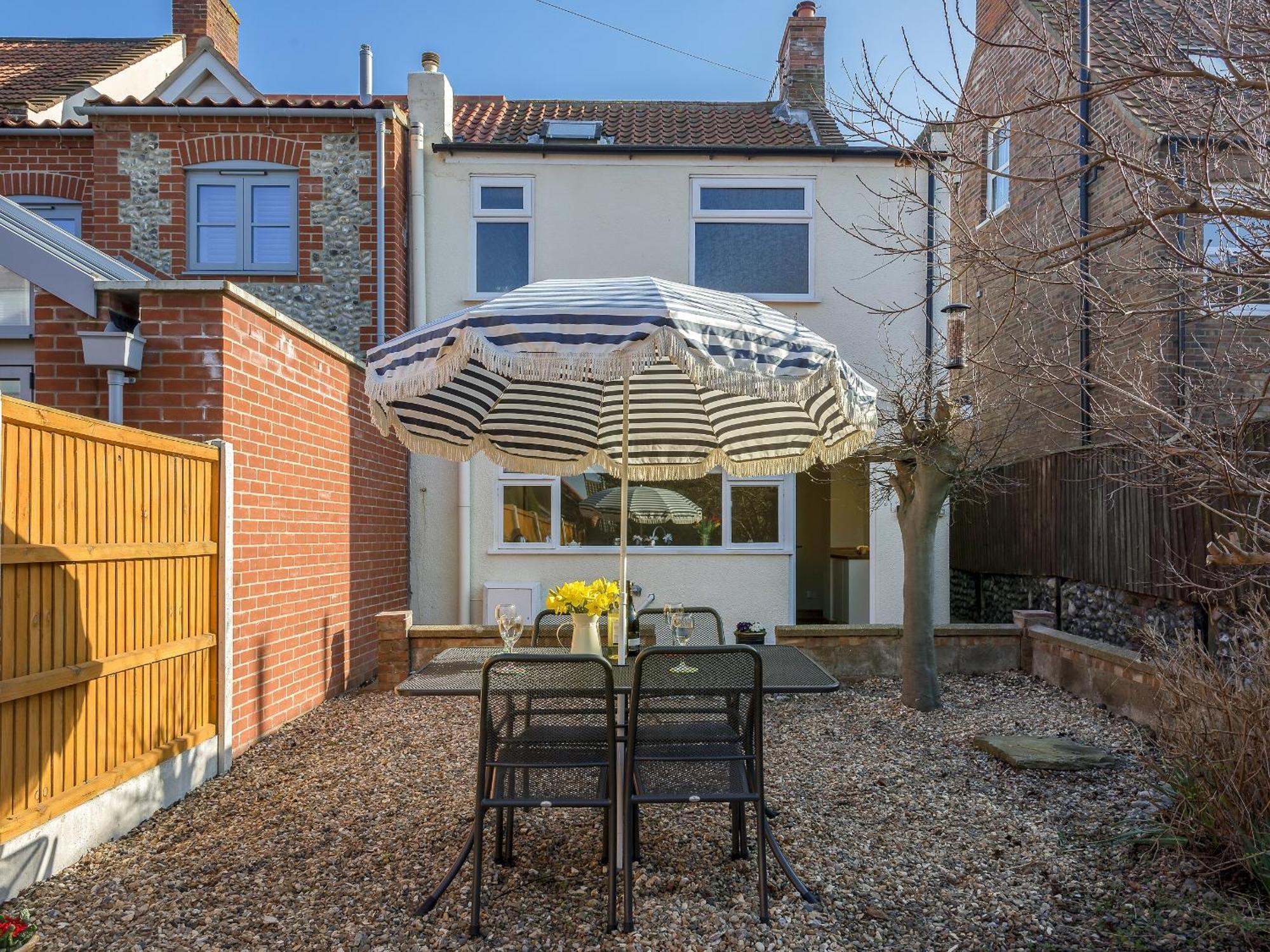 West End Cottage Sheringham Exterior foto
